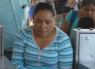 At the U.S.-Mexico border, immigrants hope for asylum (Details)