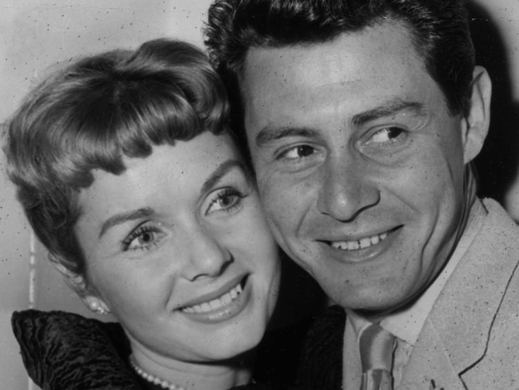 Debbie Reynolds with first husband Eddie Fisher in 1957