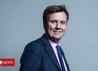 Greg Hands quits as minister over Heathrow expansion (Details)