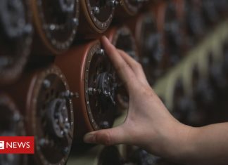 Codebreaking Bombe moves to computer museum (Details)
