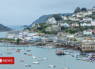 House prices tumble in seaside hot spots (Details)