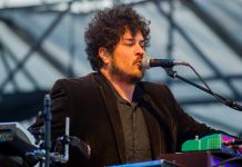 Fundraiser launched after former Shins member Richard Swift hospitalised ‘in serious medical condition’ (News)
