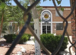 Fear spreads along Mexican border over family separations (Details)