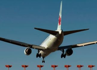 Report: Calgarians speak up for air passenger ‘bill of rights’