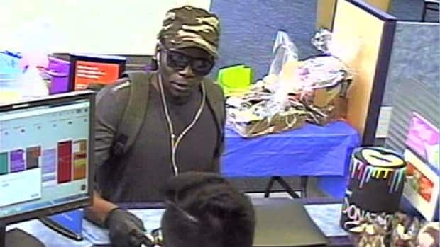 Report Photos Of Bank Robbery Suspect Released To Help Police Case 
