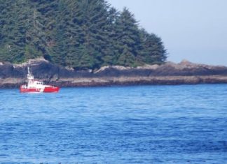 Report: Sunken boat found, but 3 fishermen still missing near Tofino
