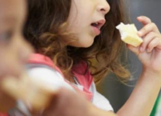 Report: In Bill Morneau’s riding, 40% of children live in poverty, report says