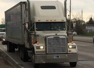 Report: Police laid nearly 700 charges against truckers after day-long Ontario safety blitz