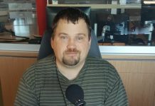 Report: With a little help from his friends: NBCC student graduates despite vision loss