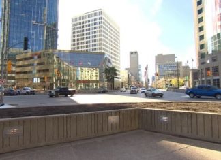 Report: Portage and Main crosswalk designs needed as first step toward opening intersection