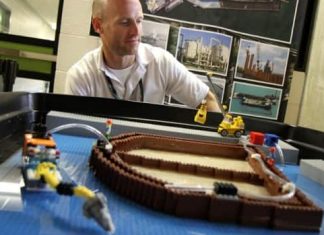 Report: Watch the dredging of toxic Randle Reef explained using Lego