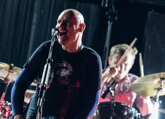 Smashing Pumpkins’ Billy Corgan speaks out on past battle with suicidal thoughts (News)