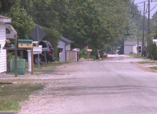 Report: 2 year-old child pulled from Lakeshore pool has died