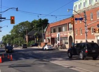 Report: Viral video of drivers running red light in school zone raises safety concerns