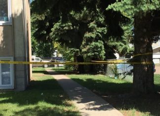 Edmonton: Police investigate northwest Edmonton incident that left man with life-threatening injuries
