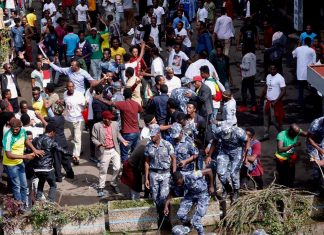 Dozens hurt as attacker tries to throw grenade at Ethiopia prime minister (Details)