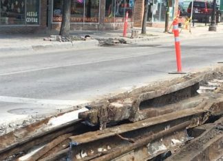 Report: Construction crews unearth streetcar rails at Garry and Ellice