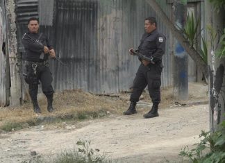 Treacherous journey to U.S. a last resort for some fleeing violence in El Salvador (Details)