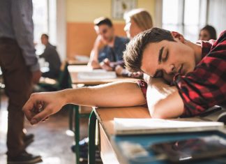 Study: Negative thinking disturbs teen sleep