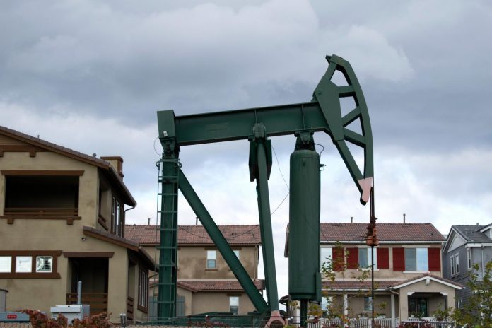 Study: Living near oil and gas wells may increase preterm birth risk