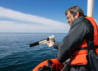 New method lets researchers peer deeper into ocean New method lets researchers peer deeper into ocean