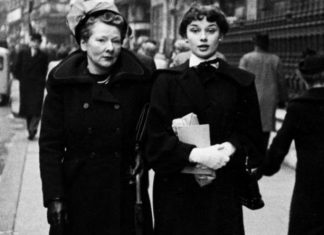 The untold story of Audrey Hepburn: Hollywood acrtress whose parents flirted with Hitler | Books | Entertainment – challenge