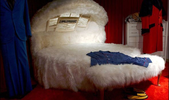 Elvis Presley death: His Graceland bedroom Elvis Presley death: His Graceland bedroom